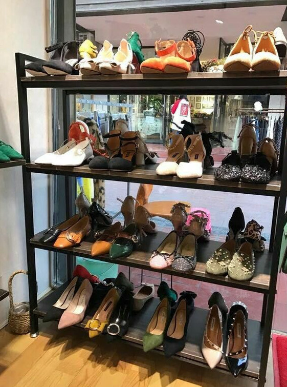 Black Modular Shoe Store Display Shelves Stable Structure For Shoe